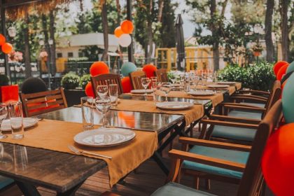 Restaurant owner says "it's pretty scary" as inflation could force him to hike prices