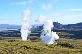 Can the US harness old oil and gas wells to produce geothermal energy?