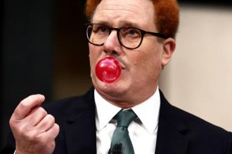 UK health secretary resigns, setting up a potential Labour leadership challenge to Keir Starmer