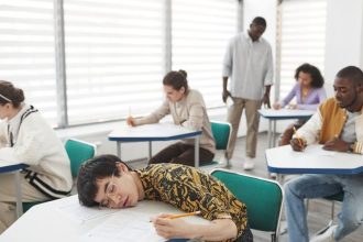 10 Things Well-Mannered Students Would Never Do In A Classroom