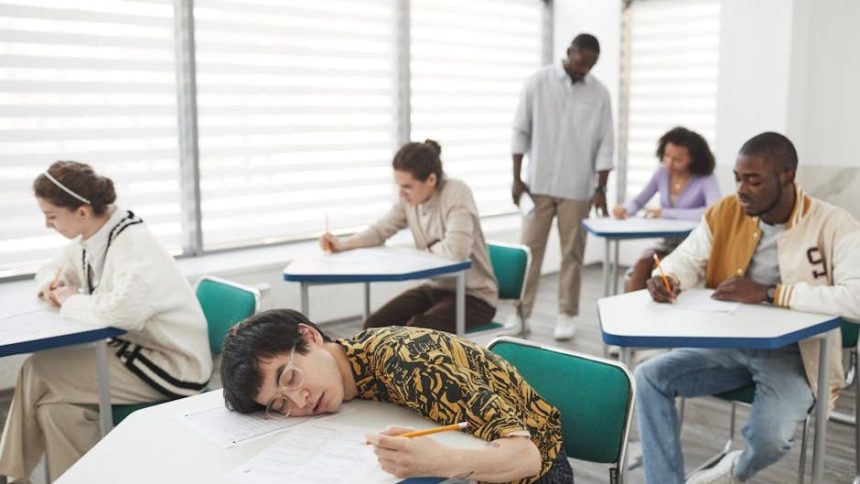 10 Things Well-Mannered Students Would Never Do In A Classroom