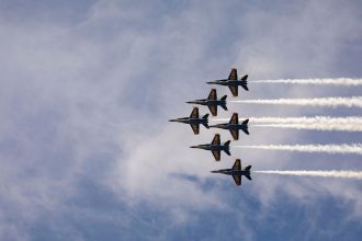 2 Navy jets crash in midair during air show in Idaho