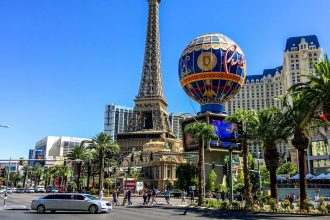 Iconic Las Vegas burger joint closes its doors, blames rising costs for city’s decline