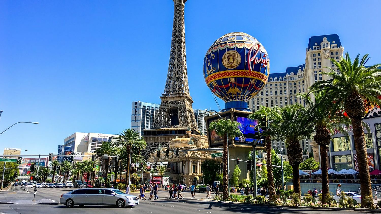 Iconic Las Vegas burger joint closes its doors, blames rising costs for city’s decline