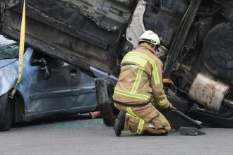 13 Alert Traffic: Crash involving multiple big rigs shuts down I-610 North Loop EB near McCarty: HPD
