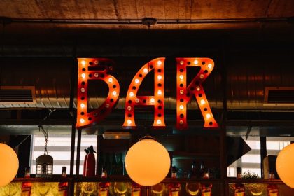 The Rise of "Micro-Casinos": Why Locals Are Trading the Strip for Neighborhood Gaming Bars