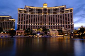 Las Vegas hotel room rates topping $1K for Memorial Day weekend stays