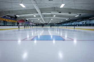 NLV ice rink temporarily closes, landlord plans big project around it