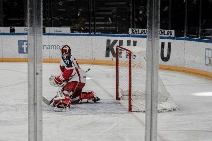 Golden Knights shut down Avalanche, take Game 1 of West Final