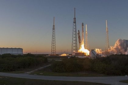 SpaceX files for biggest-ever IPO ahead of market debut
