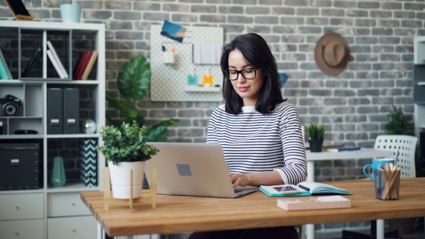 9 Challenges Independent Workers Face and How to Solve Them