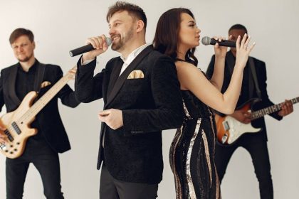 11 Things That Make a Singer Look Expensive - Even When They're Not