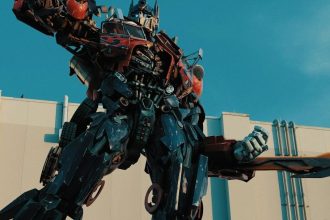 9 Films Critics Destroyed That Audiences Actually Loved