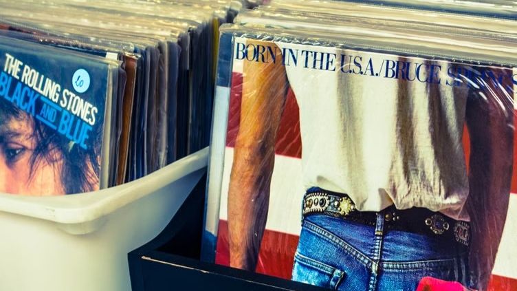 8 Albums That Defined a Generation but Were Panned by Every Major Critic at Release
