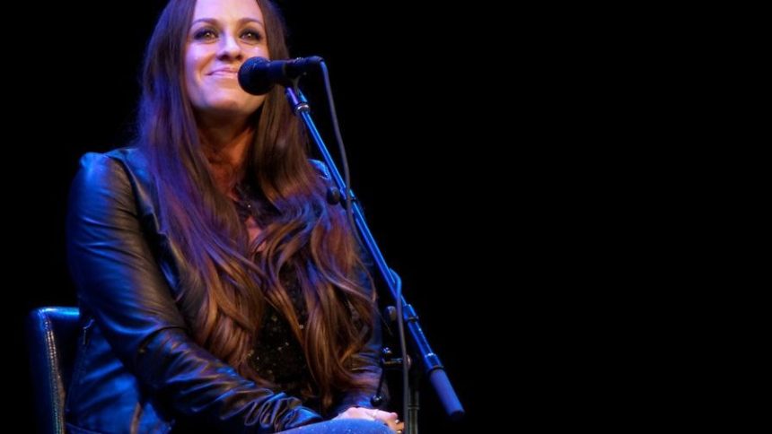 9 Singers Who Peaked Too Early and Were Never Quite the Same After Their First Album
