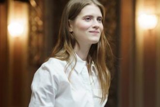 8 Things Most Actresses Quietly Admit They Never Really Enjoyed About Being Famous