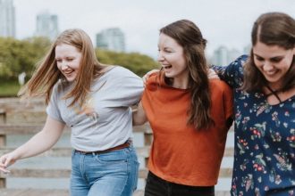 7 Things Male Audiences Find Quietly Compelling That Have Nothing to Do With Physical Appearance