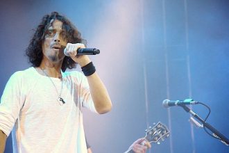 The 8 Singers Whose Careers Were Quietly Destroyed by One Bad Album