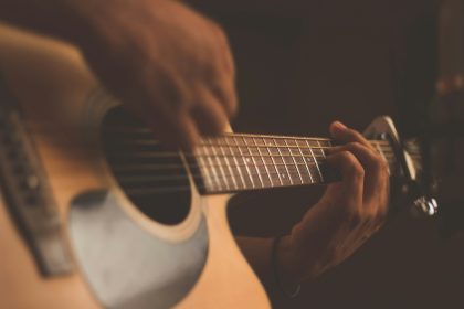 9 Session Musicians Who Played on More Hit Songs Than Any Famous Artist - and Nobody Knows Their Names
