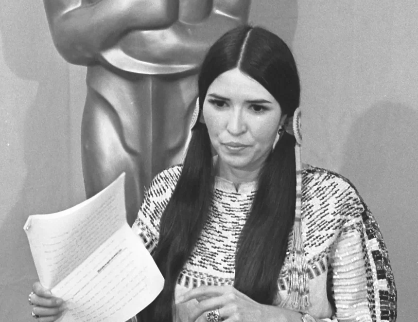 9 Actors Who Hid a Personal Message in Their Award Speech