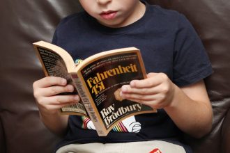 7 Brilliant Sci-Fi Novels That Predicted the Future With Terrifying Accuracy