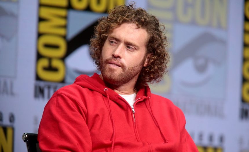 The 9 Most Brutal Feuds Between Co-Stars on Famous TV Sets