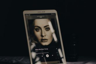 7 Hit Songs That Were Written in Less Than 10 Minutes