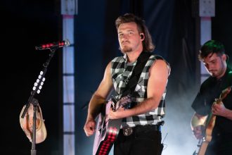 8 Songs That Broke Longstanding Chart Records