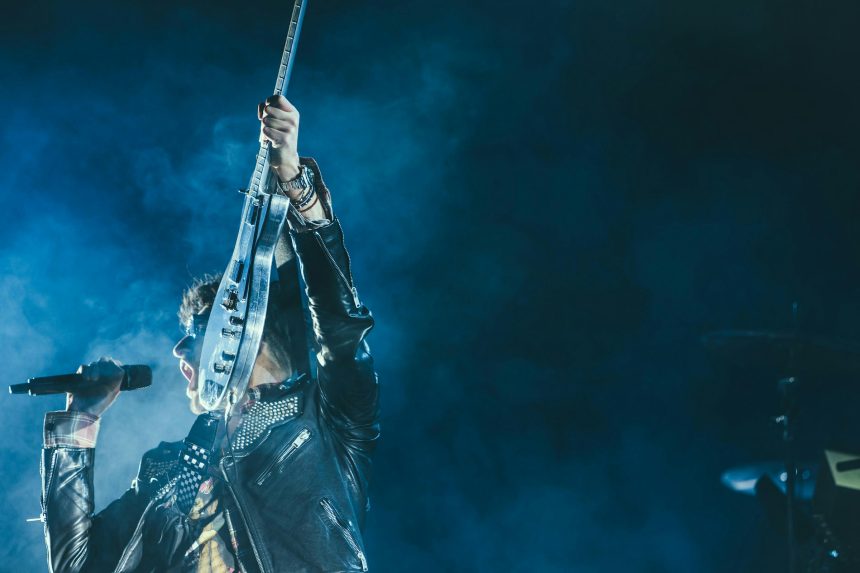 7 Rockstars Who Walked Away from Fame at the Height of Their Careers
