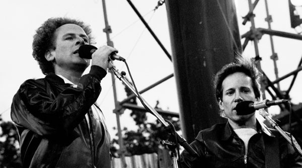 12 Songs That Topped the Charts Without a Single Music Video