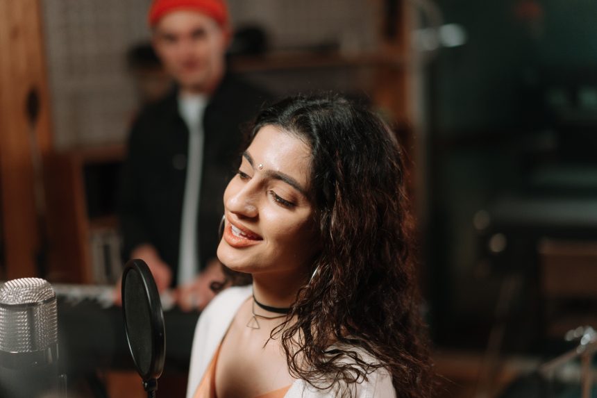 9 Vocal Warm-Up Routines Professional Singers Use Before Concerts